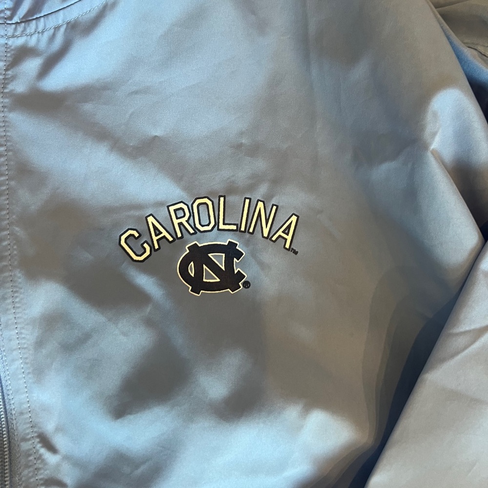 UNC raincoat size XL
